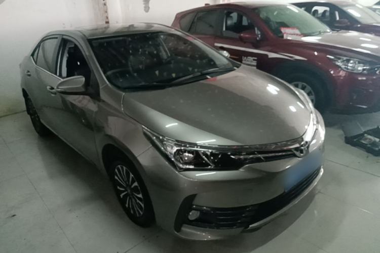 Used Toyota Corolla 2017 Revised Version 1.2T S-CVT GL-i Front Right 45 Deg