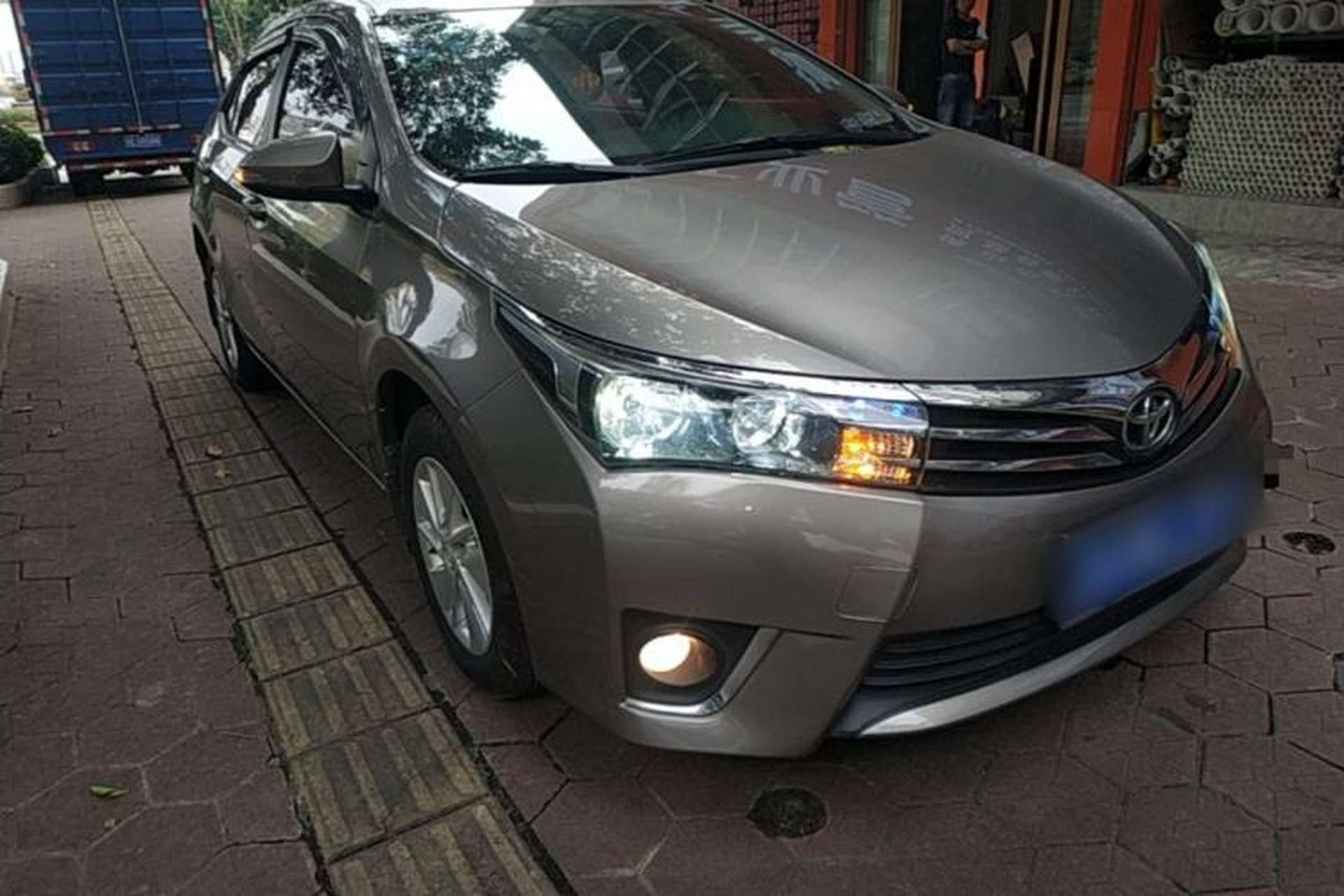 Used Toyota Corolla 2017 1.2T CVT GL Front Right 45 Deg
