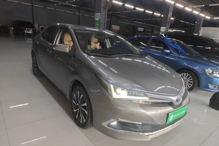 Used Toyota Corolla 2017 Revised Dual-Engine 1.8L E-CVT Leading Edition Front Right 45 Deg