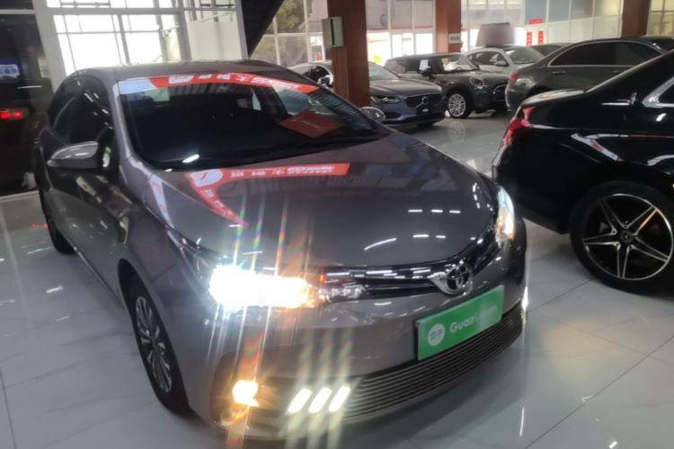Used Toyota Corolla 2017 Revised Version 1.2T S-CVT GL-i Front Right 45 Deg