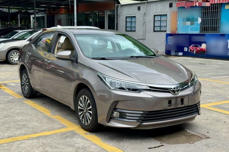 Used Toyota Corolla 2017 Revised Version 1.2T S-CVT GL Front Right 45 Deg