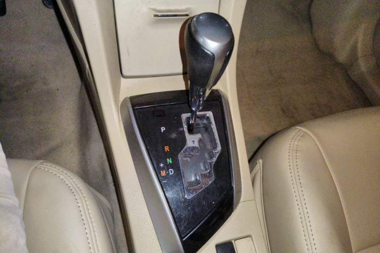 Used Toyota Corolla 2017 1.6L CVT GL Gear Lever