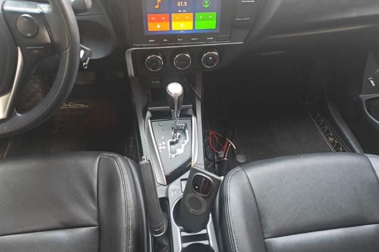 Used Toyota Corolla 2017 Revised Version 1.2T S-CVT GL-i Gear Lever