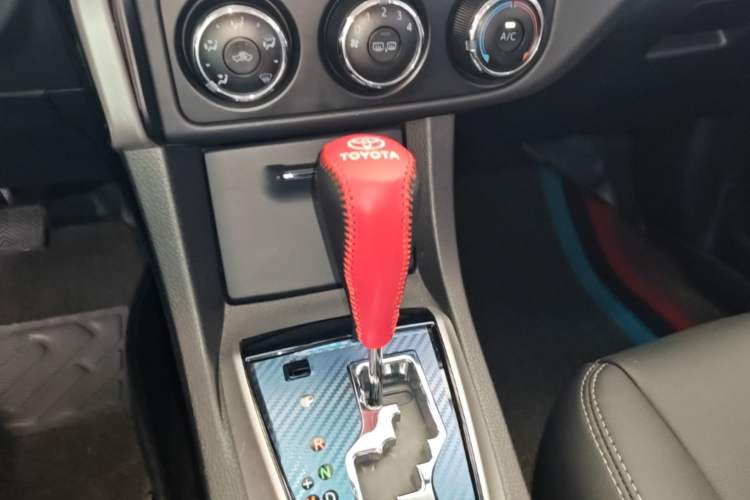 Used Toyota Corolla 2017 Revised Version 1.2T S-CVT GL-i Gear Lever