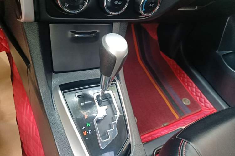 Used Toyota Corolla 2017 Revised Version 1.2T S-CVT GL-i Gear Lever