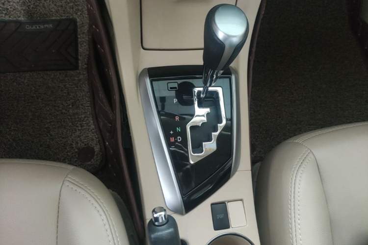 Used Toyota Corolla 2017 1.6L CVT GL Gear Lever