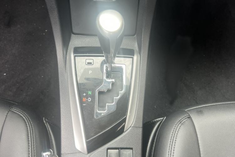 Used Toyota Corolla 2017 Revised Version 1.6L S-CVT GL Gear Lever