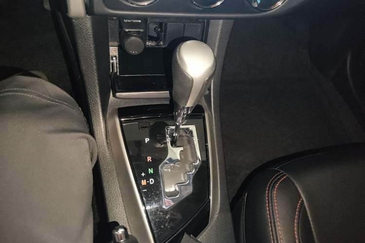 Used Toyota Corolla 2017 Revised Version 1.2T S-CVT GL Gear Lever