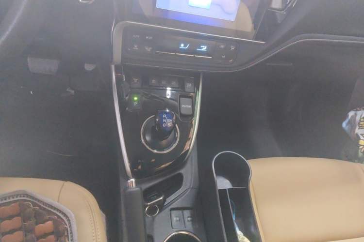 Used Toyota Corolla 2017 Revised Dual-Engine 1.8L E-CVT Leading Edition Gear Lever
