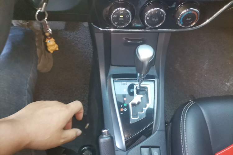 Used Toyota Corolla 2017 1.2T CVT GL Gear Lever