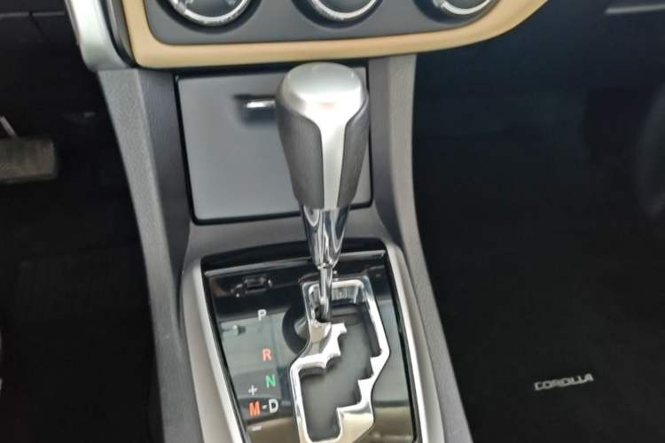 Used Toyota Corolla 2017 Revised Version 1.2T S-CVT GL Gear Lever