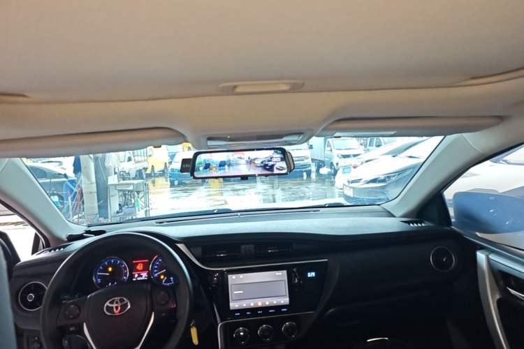 Used Toyota Corolla 2017 Revised Version 1.2T S-CVT GL-i Headliner