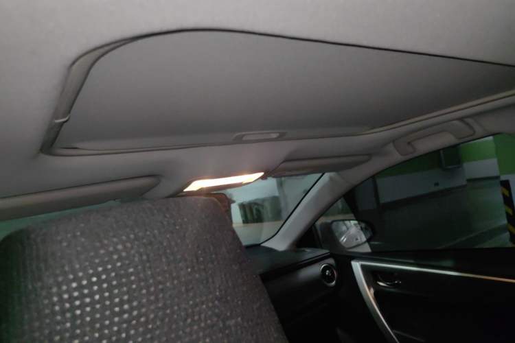 Used Toyota Corolla 2017 Revised Version 1.2T S-CVT GL-i Headliner