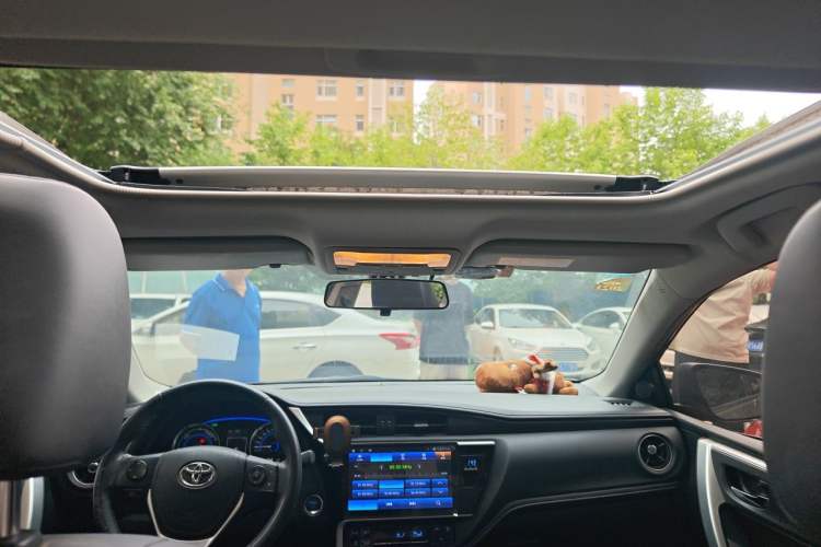 Used Toyota Corolla 2017 Revised Dual-Engine 1.8L E-CVT Elite Edition Headliner