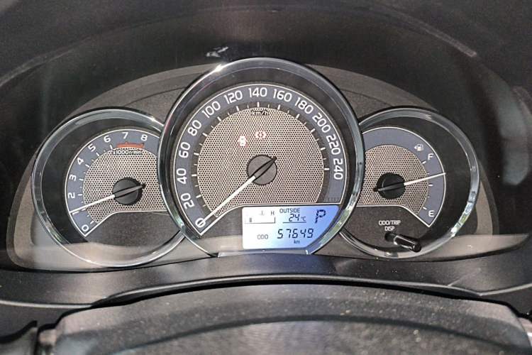 Used Toyota Corolla 2017 Revised Version 1.6L S-CVT GL Instrument Cluster