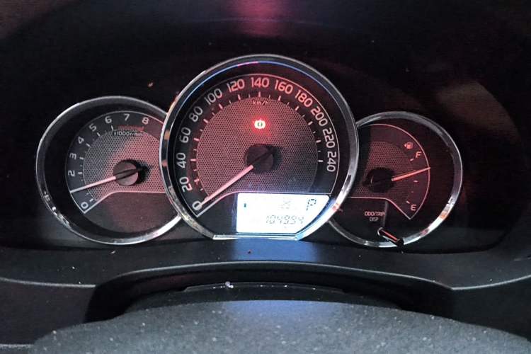 Used Toyota Corolla 2017 Revised Version 1.6L S-CVT GL Instrument Cluster