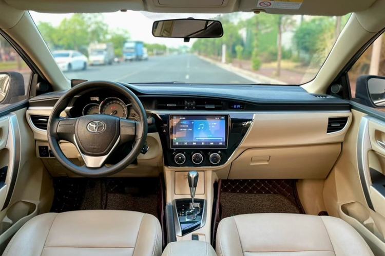 Used Toyota Corolla 2017 1.6L CVT GL Interior 1
