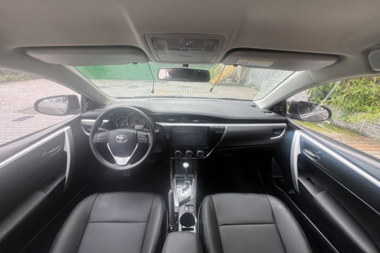 Used Toyota Corolla 2017 Revised Version 1.6L S-CVT GL Interior 10