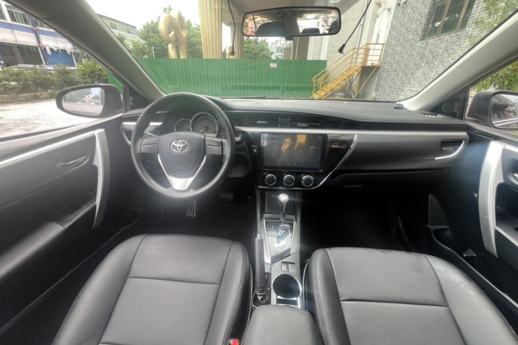 Used Toyota Corolla 2017 Revised Version 1.6L S-CVT GL Interior 3