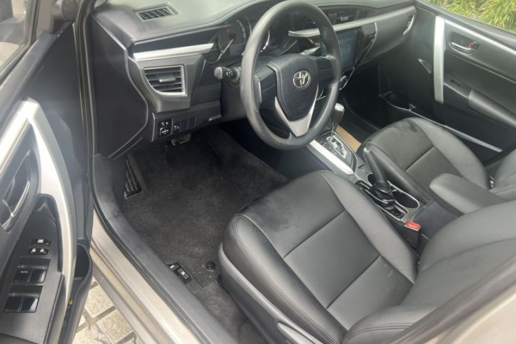 Used Toyota Corolla 2017 Revised Version 1.6L S-CVT GL Interior 4