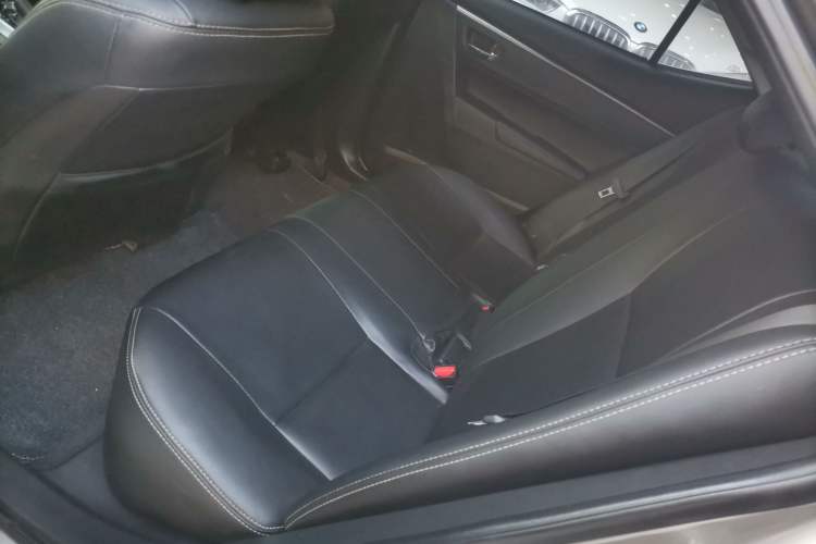 Used Toyota Corolla 2017 1.2T CVT GL Interior 4