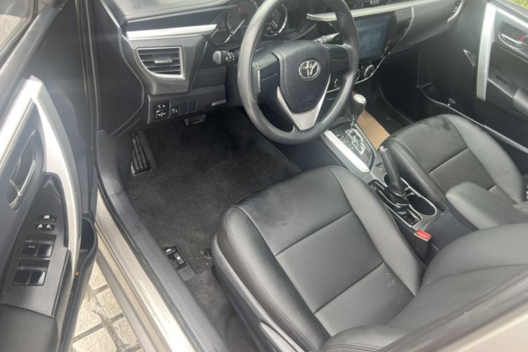 Used Toyota Corolla 2017 Revised Version 1.6L S-CVT GL Interior 5