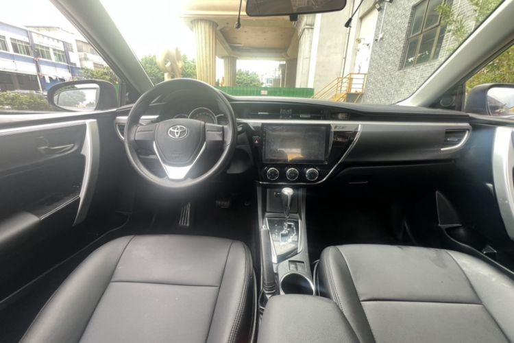 Used Toyota Corolla 2017 Revised Version 1.6L S-CVT GL Interior 6