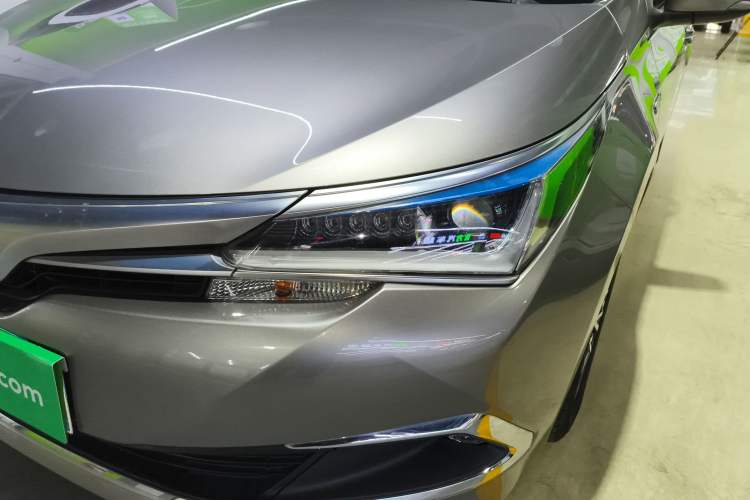 Used Toyota Corolla 2017 Revised Dual-Engine 1.8L E-CVT Leading Edition Left Front Headlight