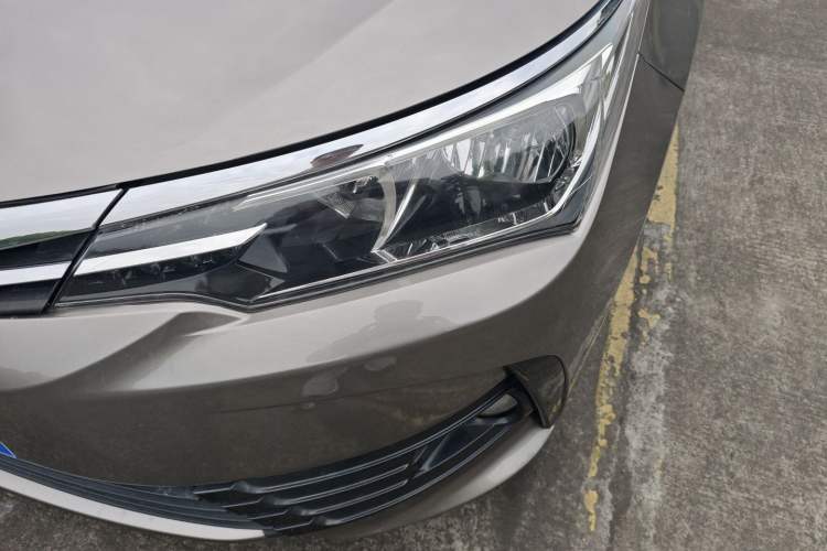 Used Toyota Corolla 2017 Revised Version 1.2T S-CVT GL Left Front Headlight