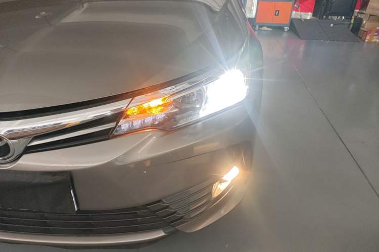 Used Toyota Corolla 2017 Revised Version 1.2T S-CVT GL Left Front Headlight