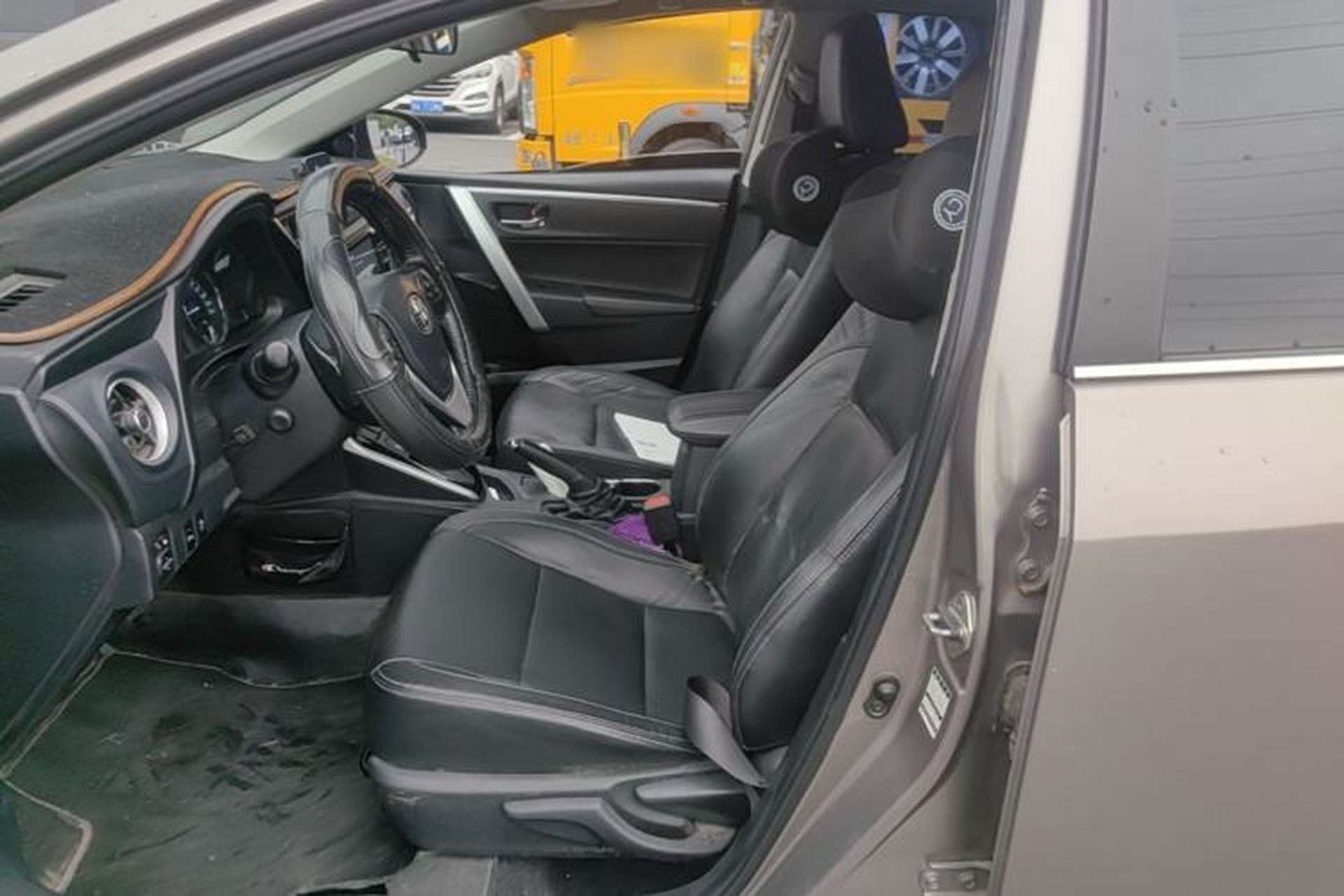 Used Toyota Corolla 2017 Revised Dual-Engine 1.8L E-CVT Elite Edition Left Front Seat