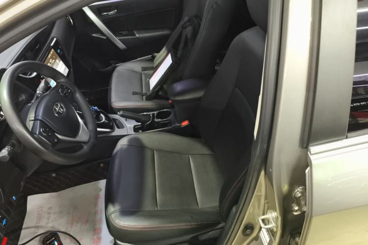 Used Toyota Corolla 2017 Revised Dual-Engine 1.8L E-CVT Leading Edition Left Front Seat