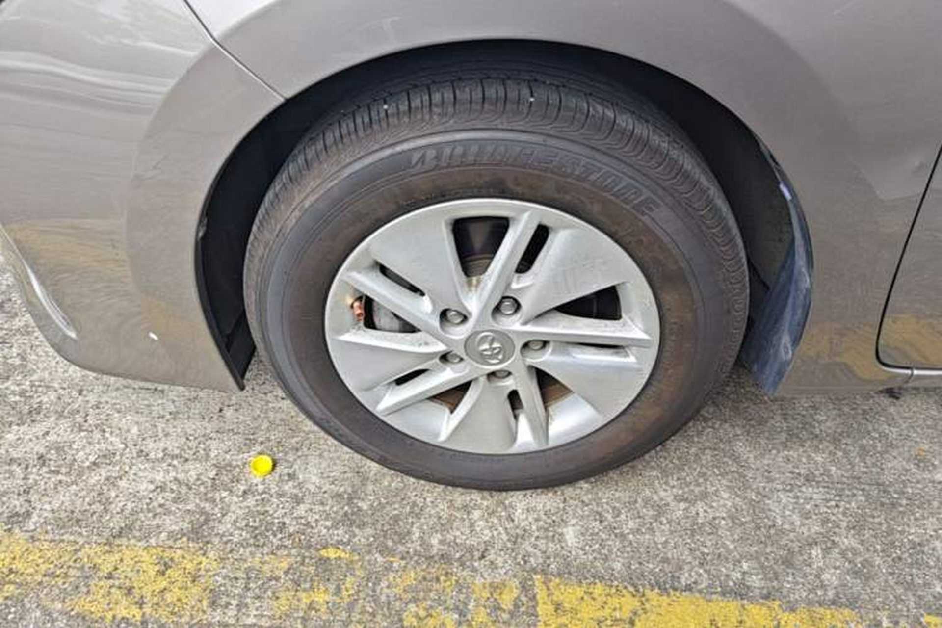 Used Toyota Corolla 2017 1.2T CVT GL Left Front Wheel Hub