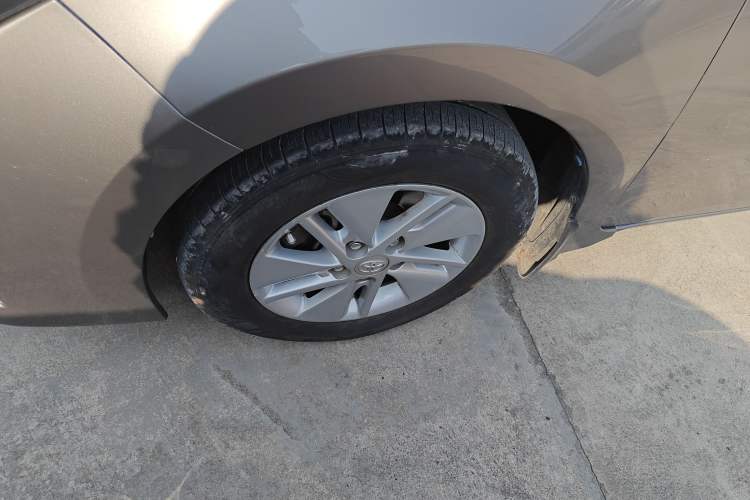 Used Toyota Corolla 2017 Revised Version 1.6L S-CVT GL Left Front Wheel Hub
