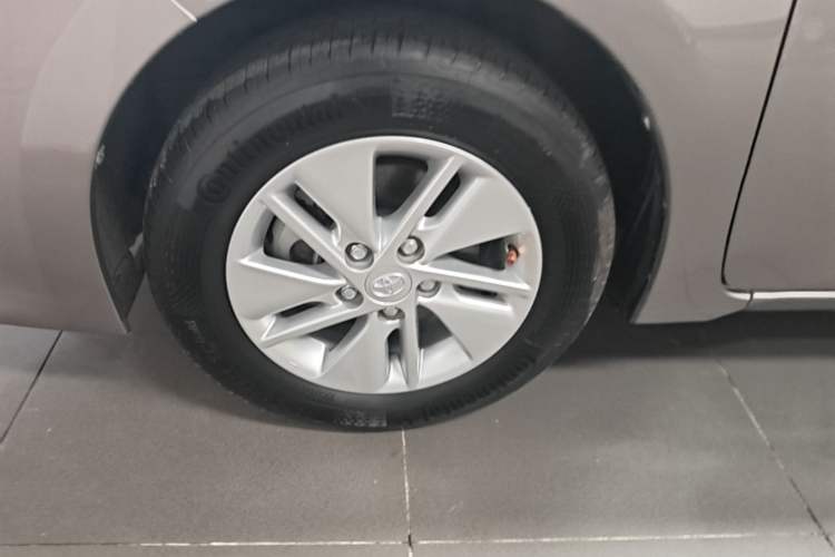 Used Toyota Corolla 2017 Revised Version 1.6L S-CVT GL Left Front Wheel Hub