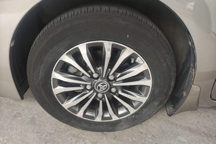 Used Toyota Corolla 2017 Revised Version 1.2T S-CVT GL Left Front Wheel Hub