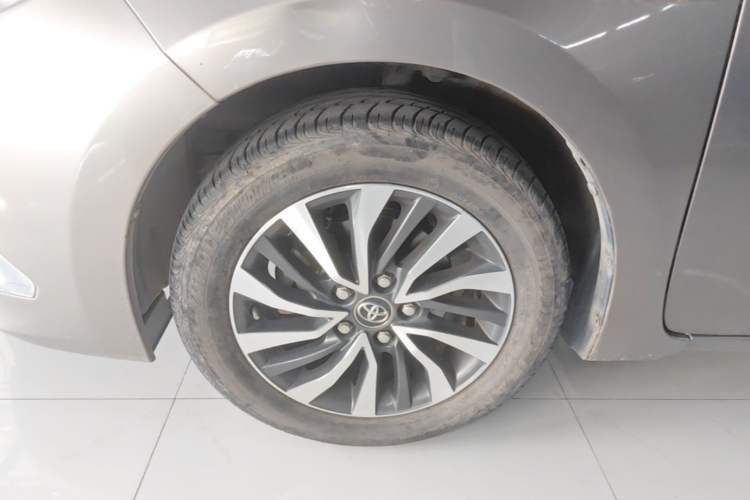 Used Toyota Corolla 2017 Revised Dual-Engine 1.8L E-CVT Leading Edition Left Front Wheel Hub