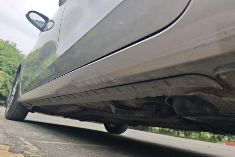 Used Toyota Corolla 2017 Revised Version 1.2T S-CVT GL Left Side Sill