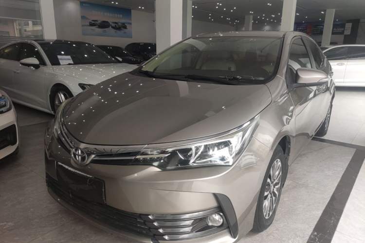 Ojetý Toyota Corolla 2017 Revised Version 1.2T S-CVT GL Guazi used car, China used car export, Used car for sale, Used cars, Cheapest cars for sale