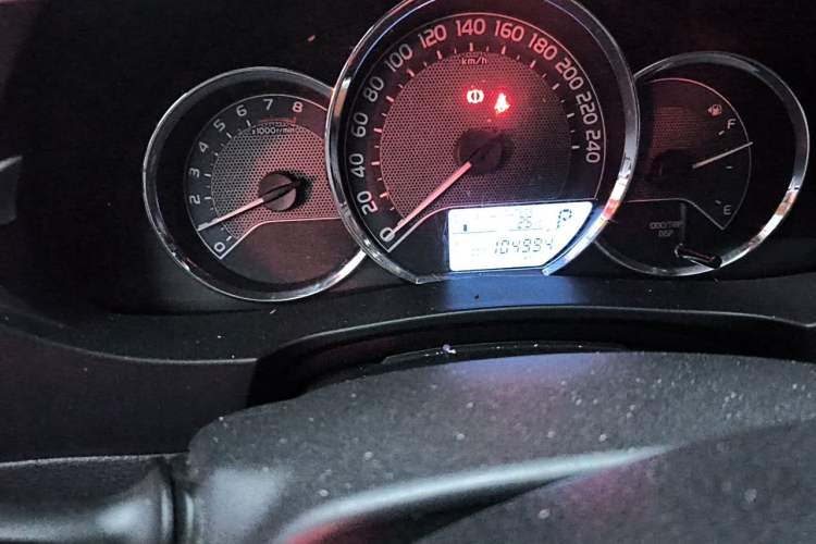 Used Toyota Corolla 2017 Revised Version 1.6L S-CVT GL Odometer Close Up