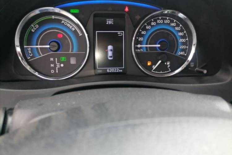 Used Toyota Corolla 2017 Revised Dual-Engine 1.8L E-CVT Elite Edition Odometer Close Up