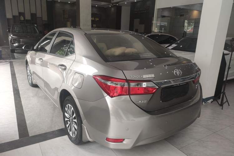 Used Toyota Corolla 2017 Revised Version 1.2T S-CVT GL Rear Left 45 Deg