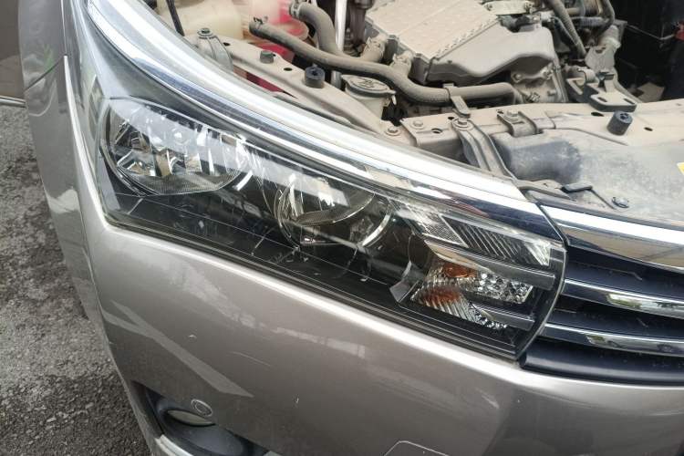 Used Toyota Corolla 2017 1.2T CVT GL-i Right Front Headlight