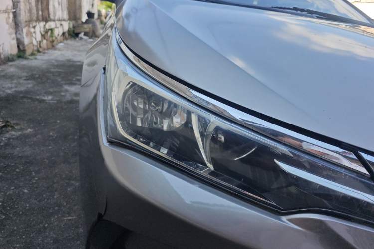 Used Toyota Corolla 2017 Revised Version 1.2T S-CVT GL Right Front Headlight