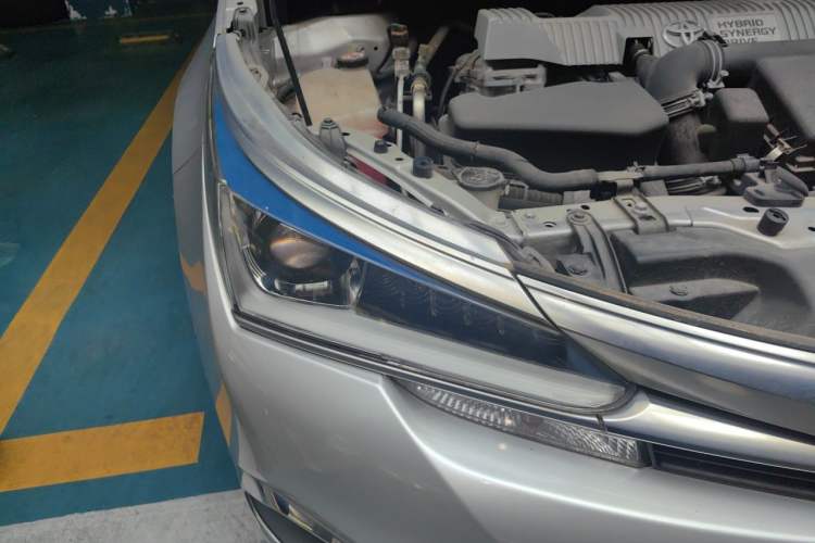 Used Toyota Corolla 2017 Revised Dual-Motor 1.8L E-CVT Pioneer Edition Right Front Headlight