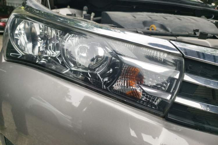 Used Toyota Corolla 2017 1.6L CVT GL Right Front Headlight