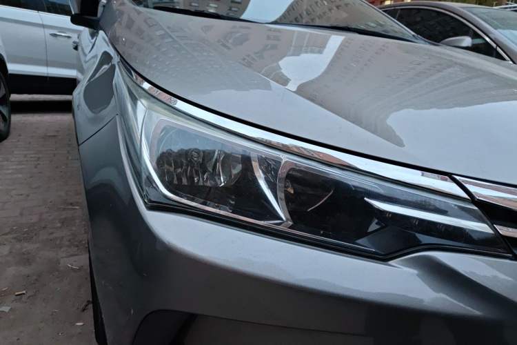 Used Toyota Corolla 2017 Revised Version 1.2T S-CVT GL-i Right Front Headlight