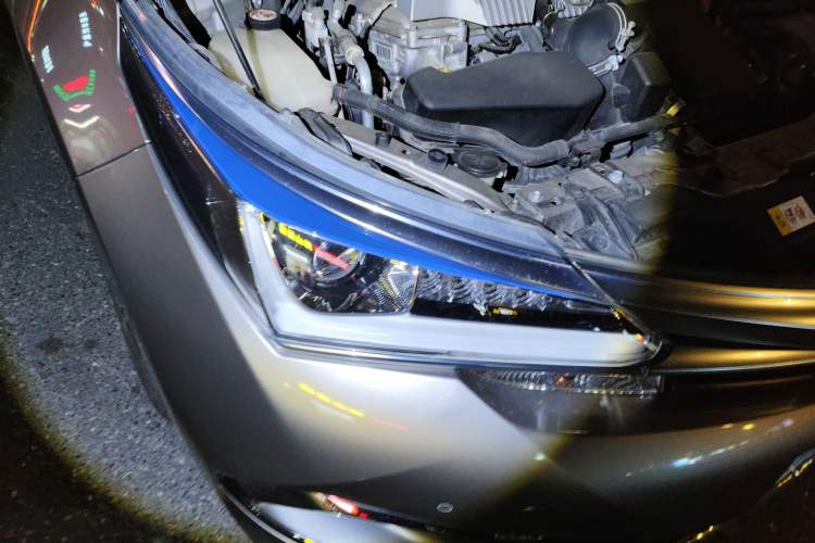 Used Toyota Corolla 2017 Revised Dual-Engine 1.8L E-CVT Elite Edition Right Front Headlight