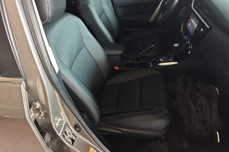 Used Toyota Corolla 2017 Revised Version 1.2T S-CVT GL-i Right Front Seat