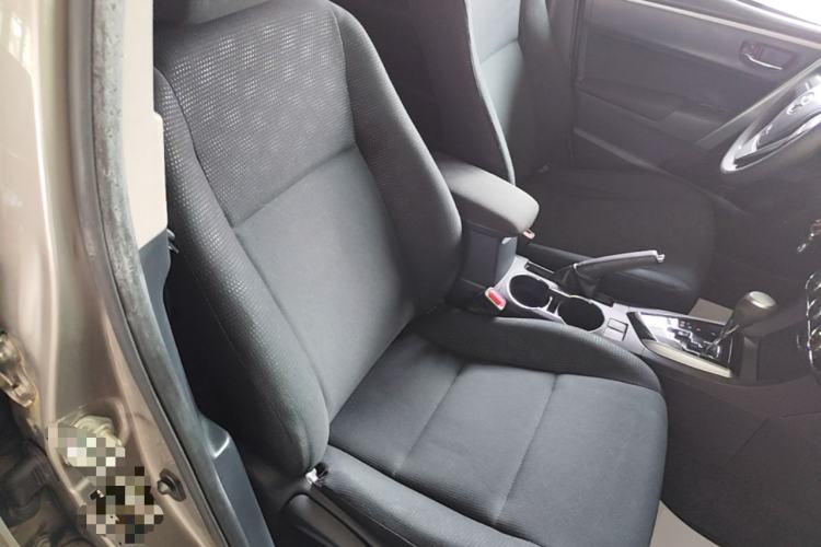 Used Toyota Corolla 2017 1.6L CVT GL Right Front Seat